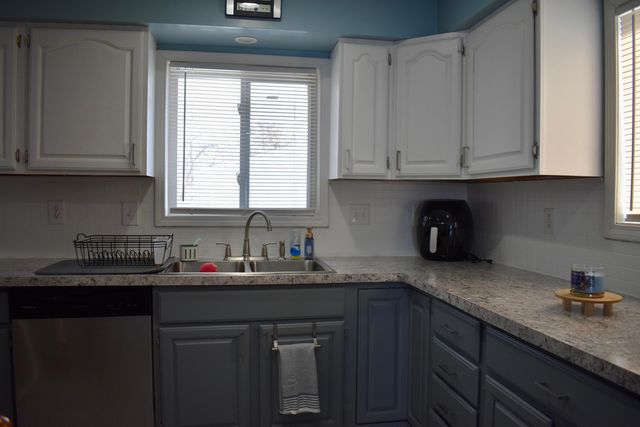 21756 Weller Avenue, Warren, MI 48089