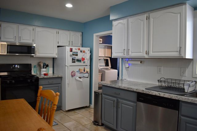 21756 Weller Avenue, Warren, MI 48089