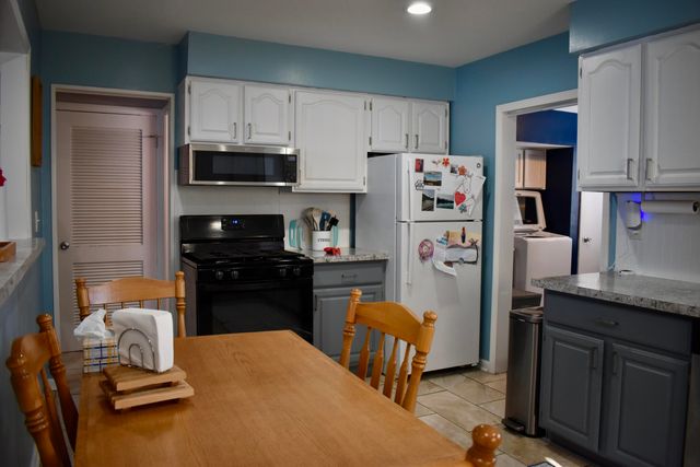 21756 Weller Avenue, Warren, MI 48089