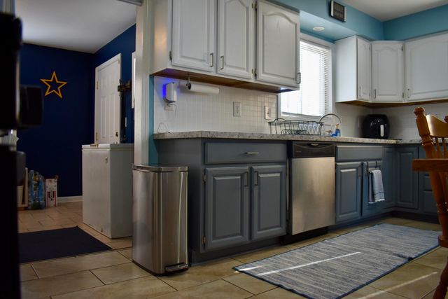 21756 Weller Avenue, Warren, MI 48089