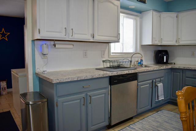 21756 Weller Avenue, Warren, MI 48089