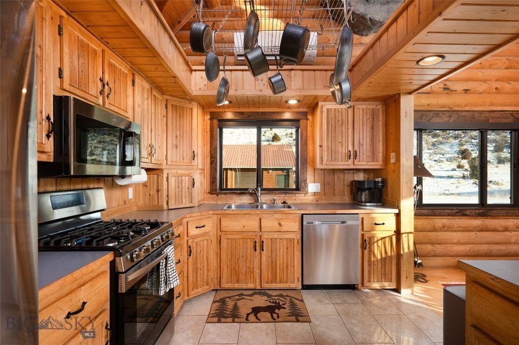 198 E River Road, Emigrant, MT 59027 photo 16