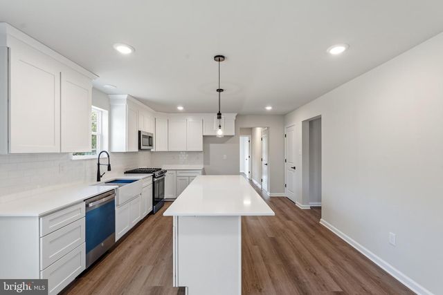 216 LOTUS AVE, Voorhees, NJ 08043