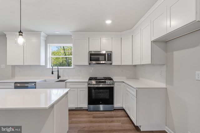 216 LOTUS AVE, Voorhees, NJ 08043