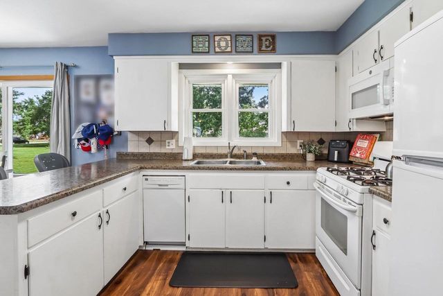 60 6th Street, Prairie Du Sac, WI 53578