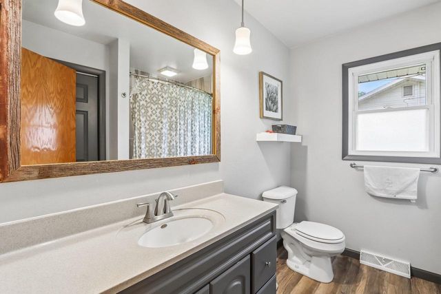 60 6th Street, Prairie Du Sac, WI 53578