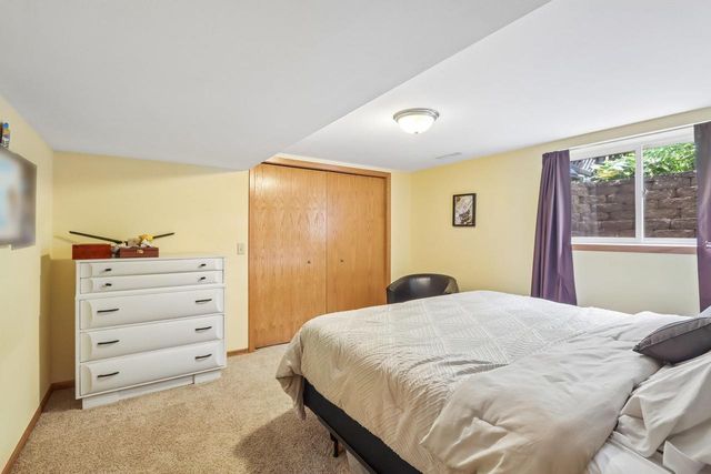 60 6th Street, Prairie Du Sac, WI 53578