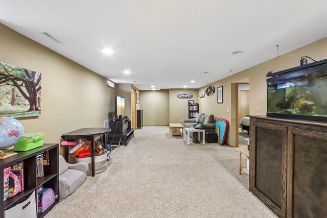 60 6th Street, Prairie Du Sac, WI 53578