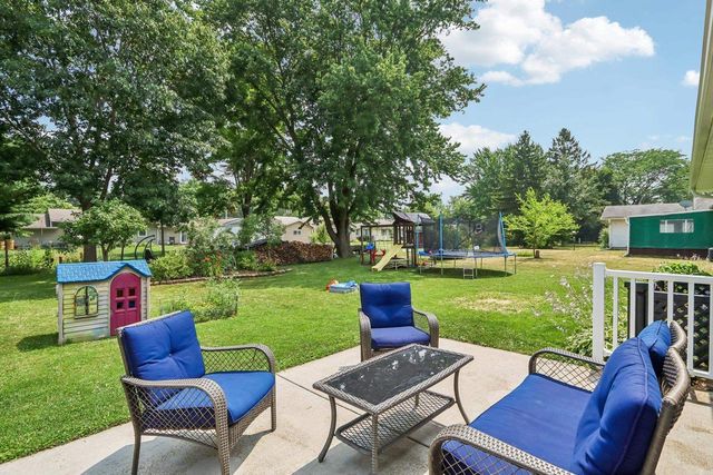 60 6th Street, Prairie Du Sac, WI 53578