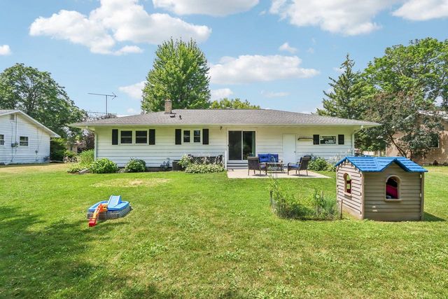 60 6th Street, Prairie Du Sac, WI 53578