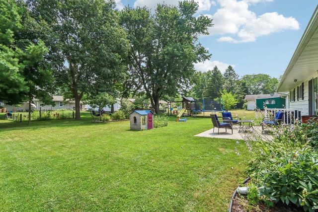 60 6th Street, Prairie Du Sac, WI 53578