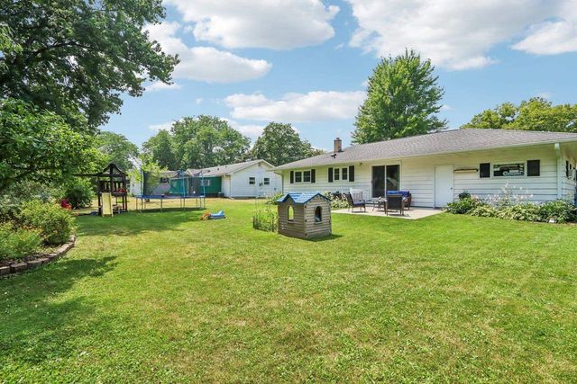 60 6th Street, Prairie Du Sac, WI 53578