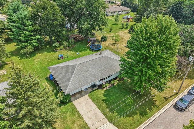 60 6th Street, Prairie Du Sac, WI 53578