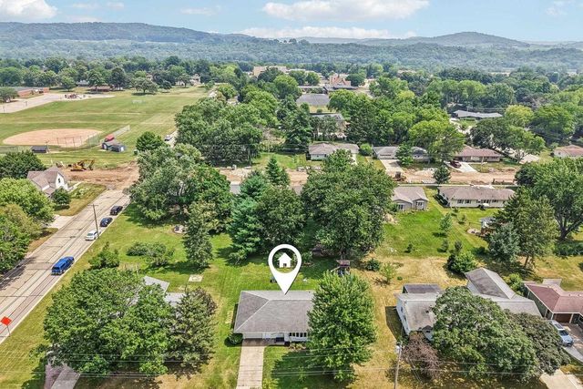 60 6th Street, Prairie Du Sac, WI 53578