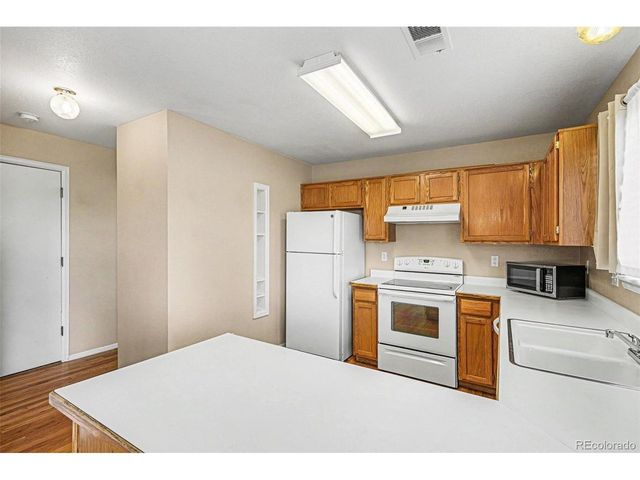 10411 Hyacinth St, Highlands Ranch, CO 80129