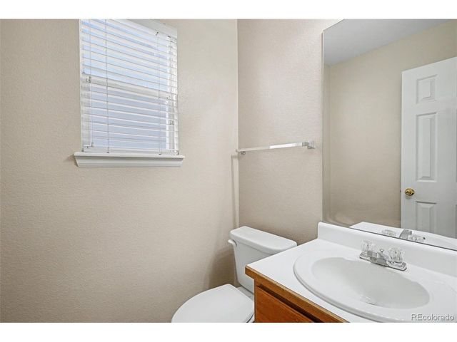 10411 Hyacinth St, Highlands Ranch, CO 80129