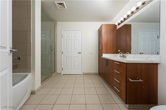 200 West Sahara Avenue 2204, Las Vegas, NV 89102