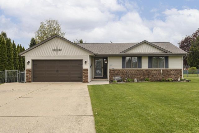 2775 Thomas DRIVE, East Troy, WI 53120