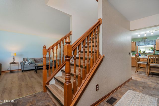 1315 Mary Lou Court, Perrysburg, OH 43551