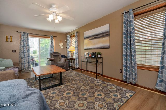 1315 Mary Lou Court, Perrysburg, OH 43551