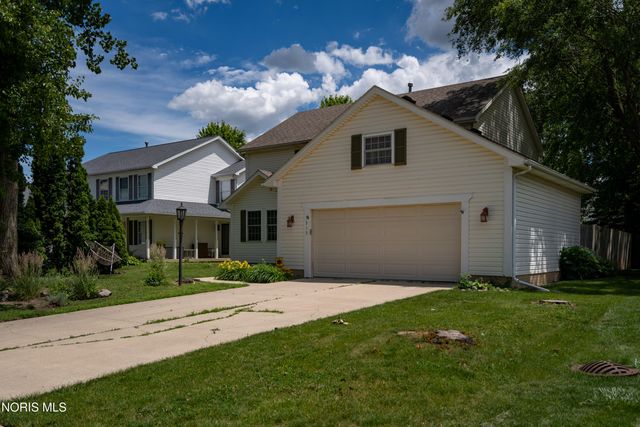 1315 Mary Lou Court, Perrysburg, OH 43551