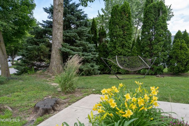 1315 Mary Lou Court, Perrysburg, OH 43551