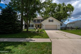 1315 Mary Lou Court, Perrysburg, OH 43551