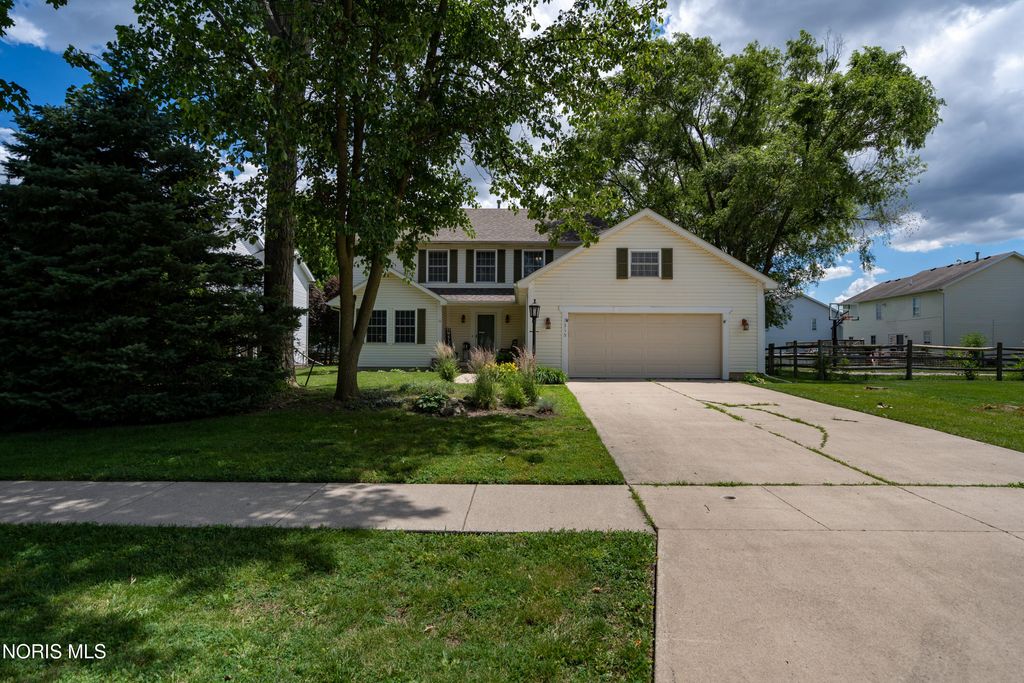1315 Mary Lou Court, Perrysburg, OH 43551