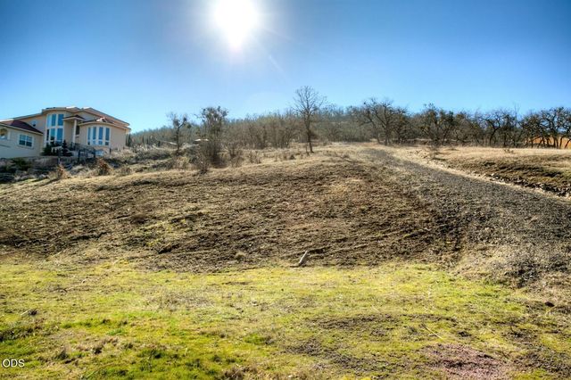 4662 Hathaway Drive, Medford, OR 97504