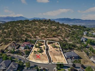 4662 Hathaway Drive, Medford, OR 97504