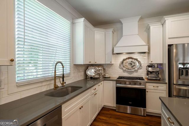 4085 Barnett Shoals Road, Athens, GA 30605