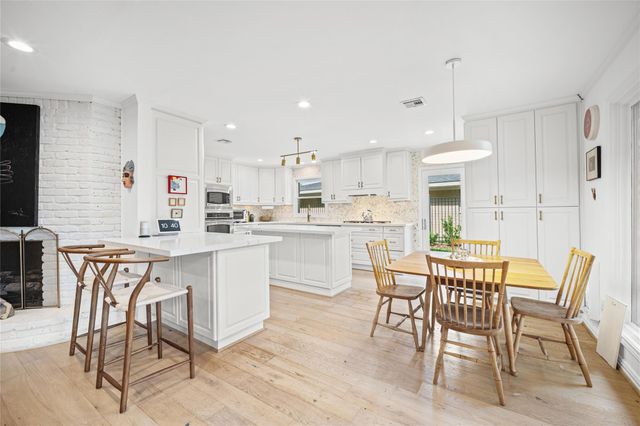 6206 Rutherglenn Drive, Houston, TX 77096