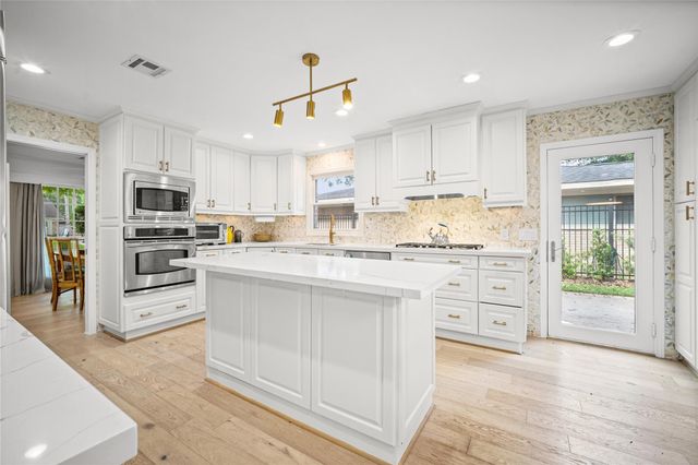 6206 Rutherglenn Drive, Houston, TX 77096