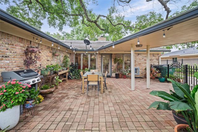 6206 Rutherglenn Drive, Houston, TX 77096