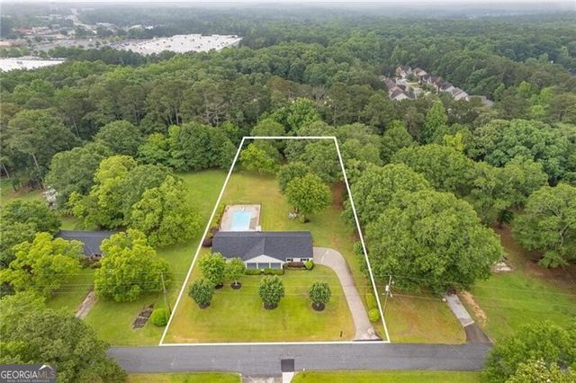 256 Teresa Lane, Loganville, GA 30052