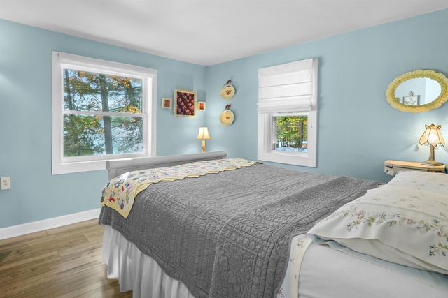 489 Peninsula Trail, East Bay Twp, MI 49696