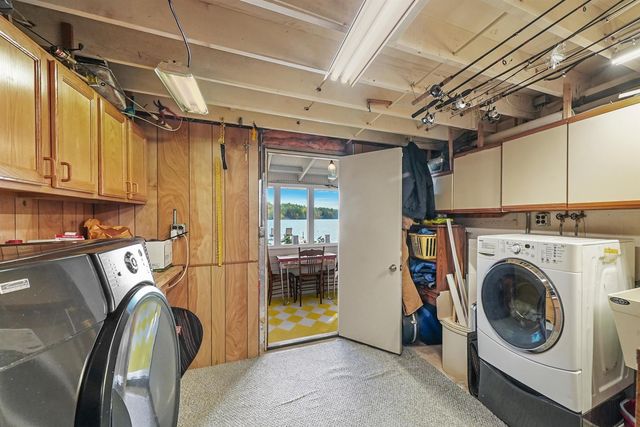 489 Peninsula Trail, East Bay Twp, MI 49696