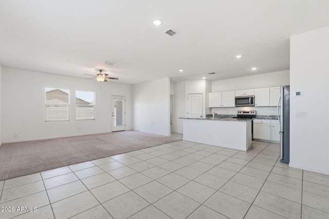 4114 E REYNOLDS Drive, San Tan Valley, AZ 85143