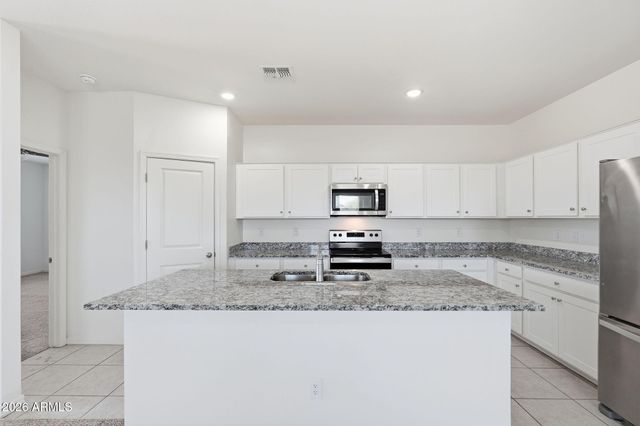 4114 E REYNOLDS Drive, San Tan Valley, AZ 85143