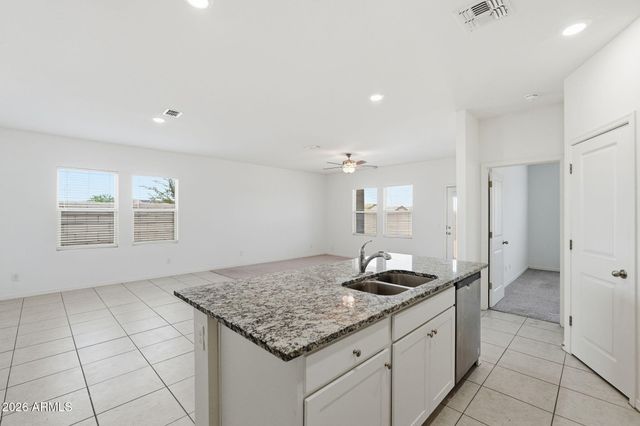 4114 E REYNOLDS Drive, San Tan Valley, AZ 85143