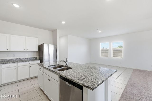 4114 E REYNOLDS Drive, San Tan Valley, AZ 85143