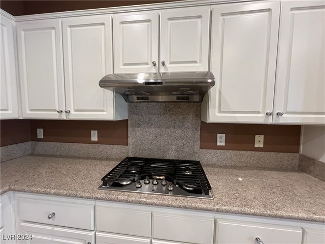 3049 Azure Bay Street, Las Vegas, NV 89117