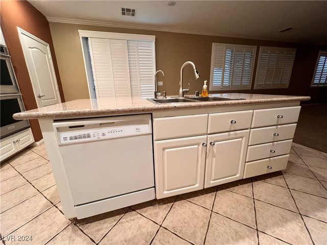 3049 Azure Bay Street, Las Vegas, NV 89117