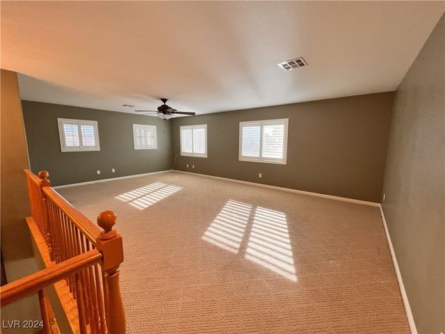 3049 Azure Bay Street, Las Vegas, NV 89117