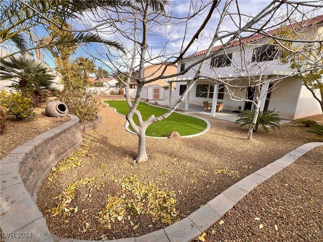 3049 Azure Bay Street, Las Vegas, NV 89117