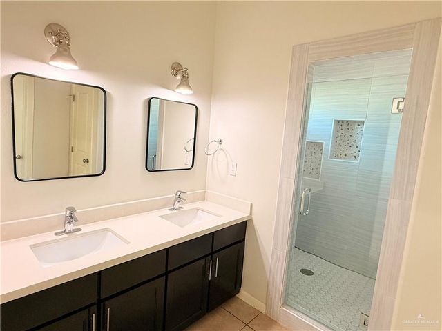 2922 N 50th Lane, Mcallen, TX 78501