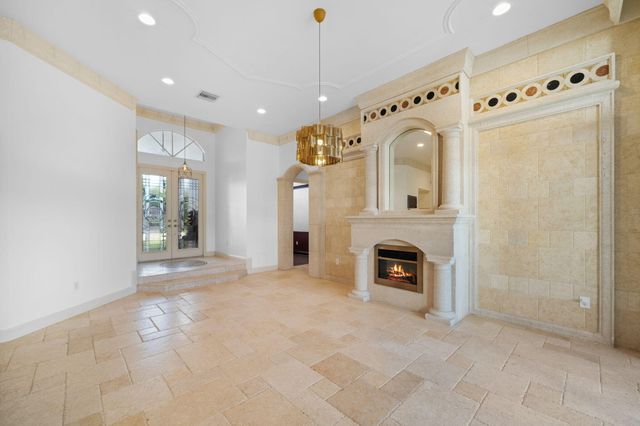 15273 SW 37th Street, Davie, FL 33331