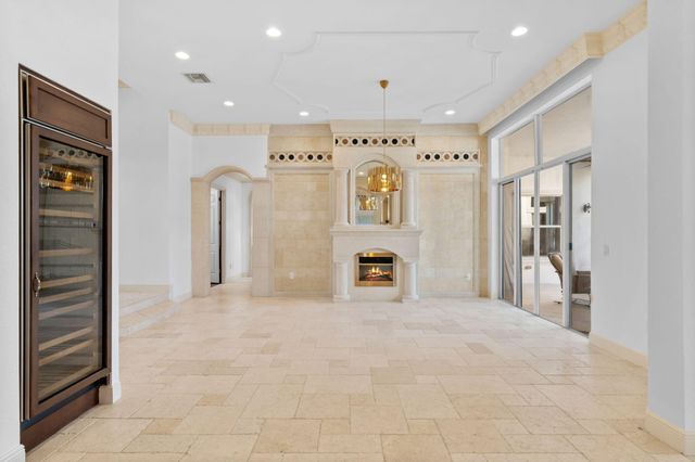 15273 SW 37th Street, Davie, FL 33331