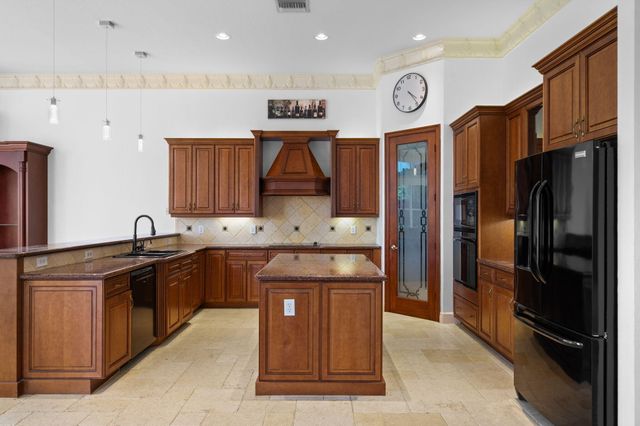 15273 SW 37th Street, Davie, FL 33331