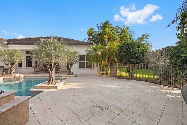 15273 SW 37th Street, Davie, FL 33331